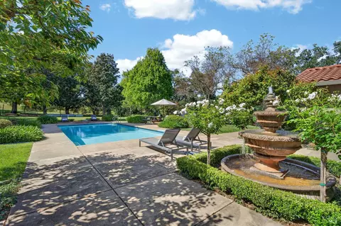 Exterior - 1541 Chablis Rd, Healdsburg, CA 95448 photo 15 of 29
