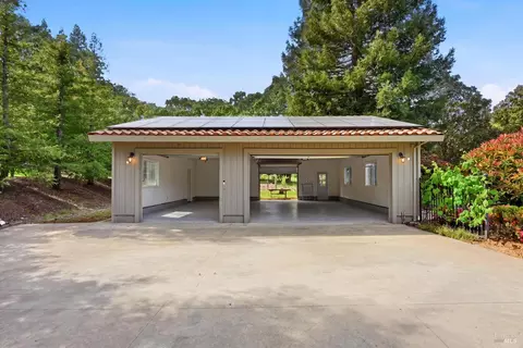 Exterior - 1541 Chablis Rd, Healdsburg, CA 95448 photo 25 of 29