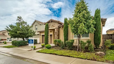 130 Clematis St, Vacaville, CA 95687