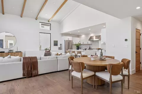 Dining - 321 Loring Ave, Mill Valley, CA 94941 photo 2 of 4