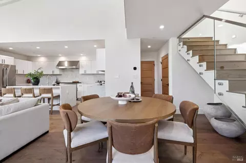 Dining - 321 Loring Ave, Mill Valley, CA 94941 photo 4 of 4