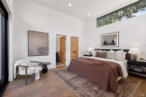 Bedroom - 321 Loring Ave, Mill Valley, CA 94941 photo 1 of 3