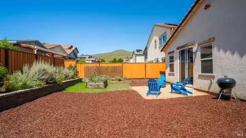 Exterior - 3044 Balance Cir, Fairfield, CA 94533 photo 8 of 13