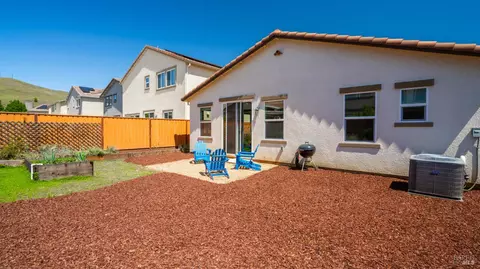 Exterior - 3044 Balance Cir, Fairfield, CA 94533 photo 7 of 13