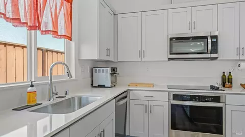 Kitchen - 3044 Balance Cir, Fairfield, CA 94533 photo 4 of 5