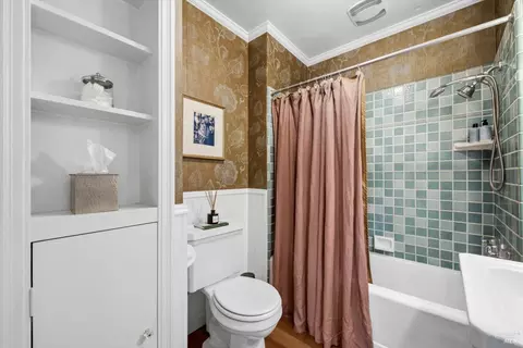 Bath - 4011 E 3rd Ave, Napa, CA 94558 photo 2 of 7