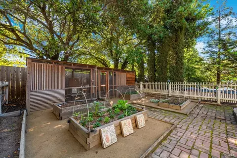 Exterior - 4011 E 3rd Ave, Napa, CA 94558 photo 22 of 30