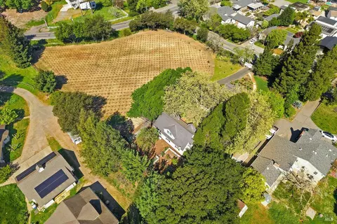 View/Area - 4011 E 3rd Ave, Napa, CA 94558 photo 5 of 8
