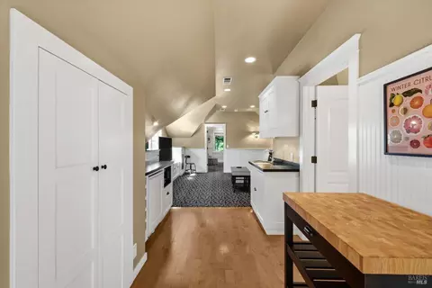 Entry Way - 4011 E 3rd Ave, Napa, CA 94558 photo 5 of 5