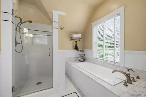 Bath - 4011 E 3rd Ave, Napa, CA 94558 photo 7 of 7