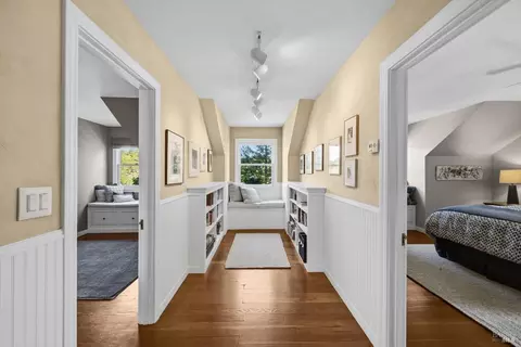 Entry Way - 4011 E 3rd Ave, Napa, CA 94558 photo 4 of 5