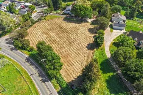 View/Area - 4011 E 3rd Ave, Napa, CA 94558 photo 6 of 8