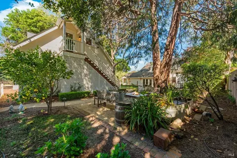 Exterior - 4011 E 3rd Ave, Napa, CA 94558 photo 11 of 30