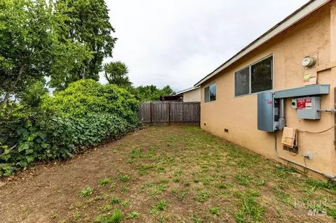 Exterior - 431 Gonzaga Ave, Vallejo, CA 94589 photo 9 of 11