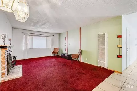 Living - 431 Gonzaga Ave, Vallejo, CA 94589 photo 1 of 3