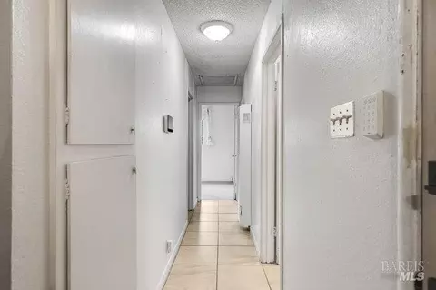 Entry Way - 431 Gonzaga Ave, Vallejo, CA 94589 photo 3 of 3