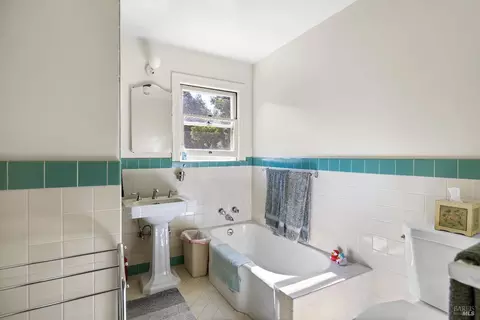 Bath - 2000 Mcgary Rd, Vallejo, CA 94591 photo 2 of 3