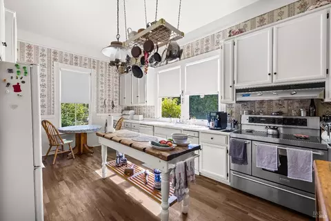 Kitchen - 2000 Mcgary Rd, Vallejo, CA 94591 photo 1 of 2