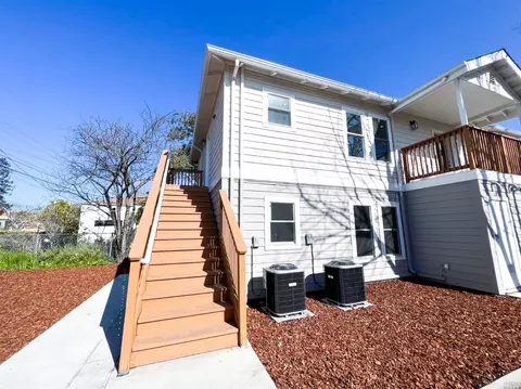 Exterior - 1418 1418 Apt 2 Northside Ave, Berkeley, CA 94702 photo 6 of 12