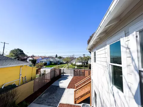 Exterior - 1418 1418 Apt 2 Northside Ave, Berkeley, CA 94702 photo 11 of 12