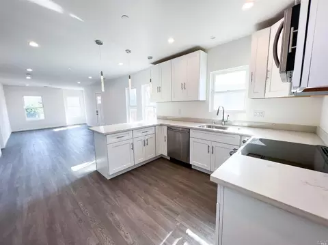 Kitchen - 1418 1418 Apt 2 Northside Ave, Berkeley, CA 94702 photo 3 of 5