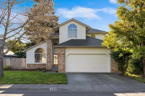 124 Macklin Dr, Cotati, CA 94931