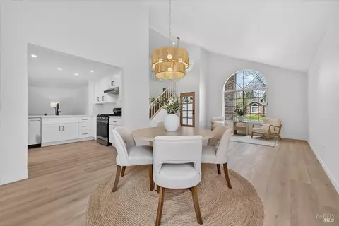 Dining - 124 Macklin Dr, Cotati, CA 94931 photo 2 of 4