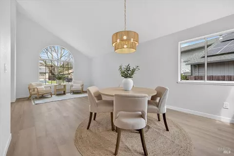 Dining - 124 Macklin Dr, Cotati, CA 94931 photo 3 of 4