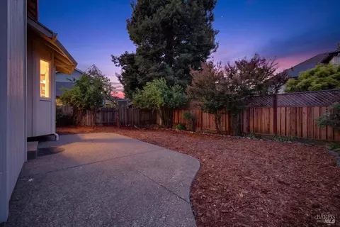 Exterior - 124 Macklin Dr, Cotati, CA 94931 photo 11 of 14