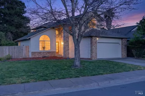 Exterior - 124 Macklin Dr, Cotati, CA 94931 photo 9 of 14