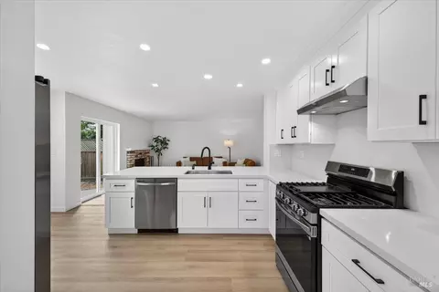 Kitchen - 124 Macklin Dr, Cotati, CA 94931 photo 1 of 6
