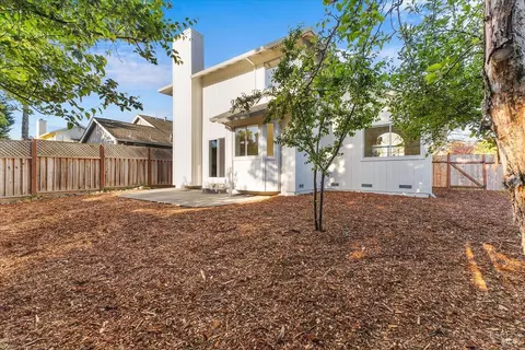 Exterior - 124 Macklin Dr, Cotati, CA 94931 photo 7 of 14