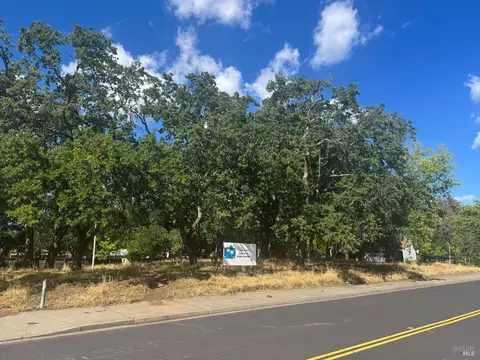 58 Cernon St, Vacaville, CA 95688