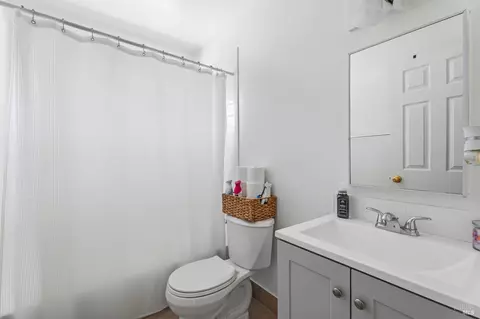 Bath - 1155 S Dora St, Ukiah, CA 95482 photo 1 of 1