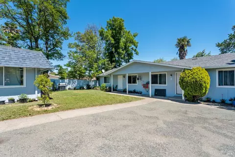 1155 S Dora St, Ukiah, CA 95482