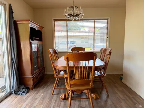 Dining - 433 Brush St, Graton, CA 95444 photo 3 of 3