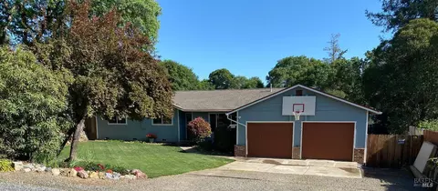 1725 E Madrone Dr, Ukiah, CA 95482