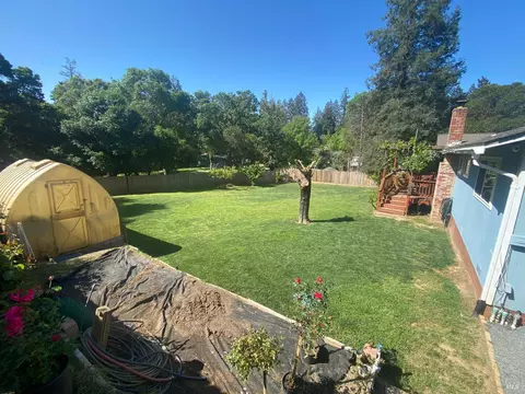 Exterior - 1725 E Madrone Dr, Ukiah, CA 95482 photo 8 of 13