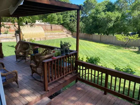 Exterior - 1725 E Madrone Dr, Ukiah, CA 95482 photo 6 of 13