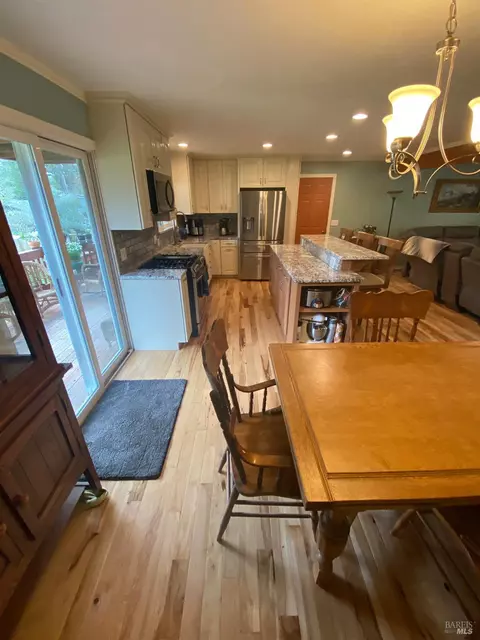 Kitchen - 1725 E Madrone Dr, Ukiah, CA 95482 photo 2 of 4