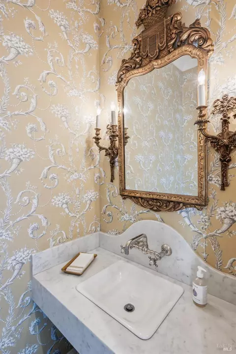 Bath - 853 D St, Petaluma, CA 94952 photo 1 of 7