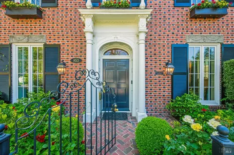 853 D St, Petaluma, CA 94952