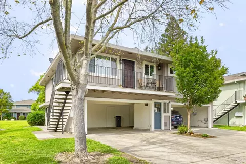 1889 Dorado Ct, Santa Rosa, CA 95403