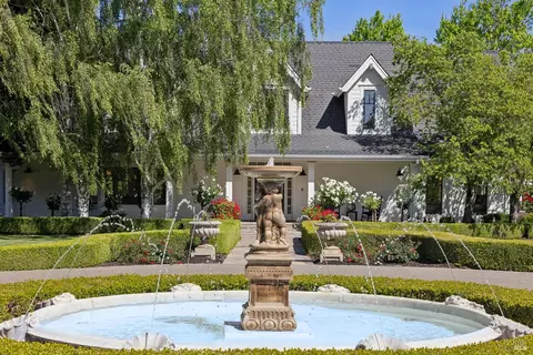 Exterior - 19696 7th St E, Sonoma, CA 95476 photo 8 of 10