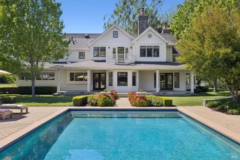Exterior - 19696 7th St E, Sonoma, CA 95476 photo 5 of 10