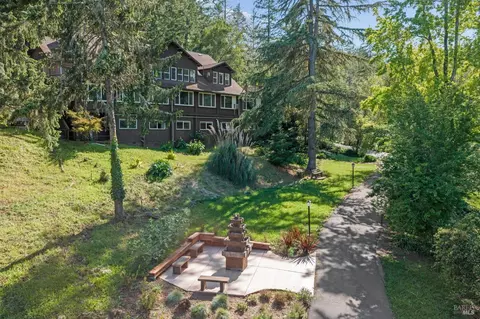 2264 Green Hill Rd, Sebastopol, CA 95472