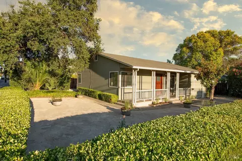 456 Fifth St W, Sonoma, CA 95476