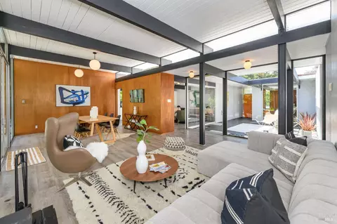 27 Sao Augustine Way, San Rafael, CA 94903