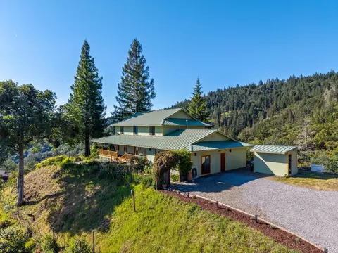 1455 Oak Knoll Rd, Ukiah, CA 95482