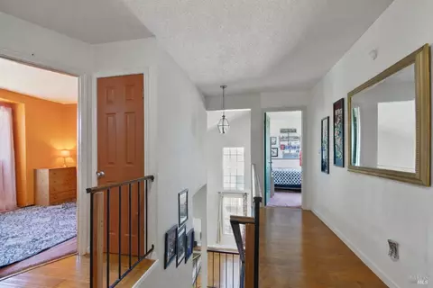 Entry Way - 112 Sea Mist Dr, Vallejo, CA 94591 photo 2 of 2